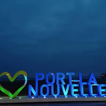 Face A La - Les Pieds Dans L'eau Port-la-Nouvelle